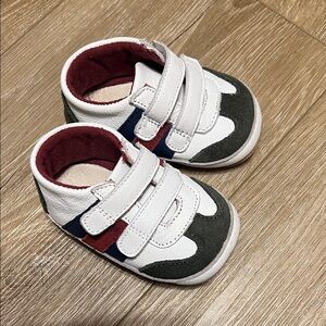 Robeez soft sole shoe